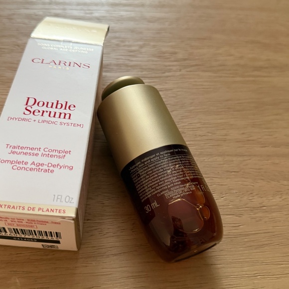 Clarins Double Serum Anti-Aging to Firm, Boost Radiance and Refine Pores 30ml - Picture 3 of 7